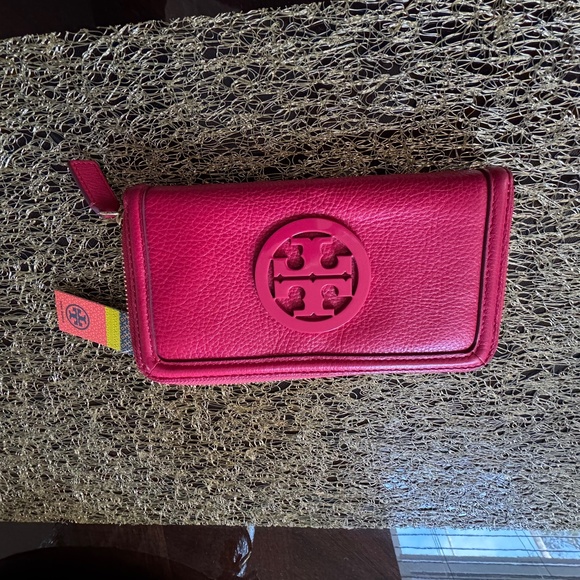 Tory Burch Wallet - Picture 4 of 6